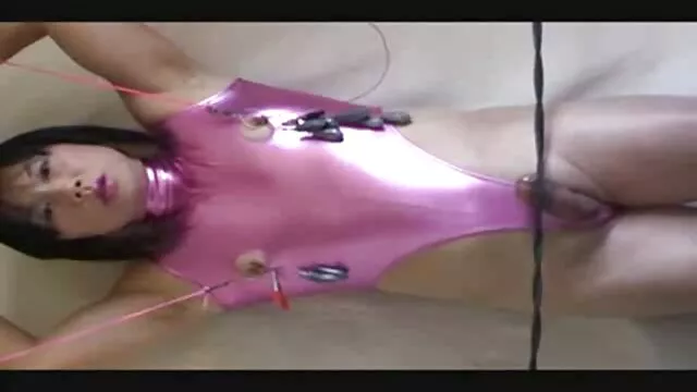 Porno pas d'inscription  Un couple de la sextvgratuit famille et deux amis bleus sont impliqués dans un gang gang