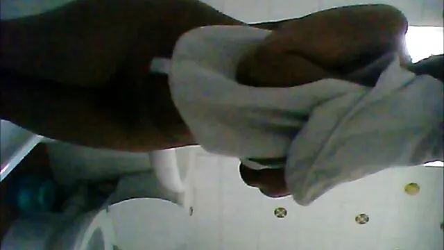 Porno pas d'inscription  Elle aime goûter sa chatte et ses video pono gratui jambes