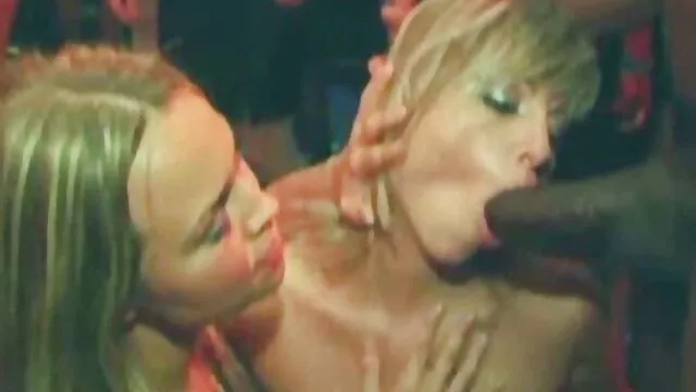 Porno pas d'inscription  Lina Shara est heureuse avec prono vidéo gratuit le professeur