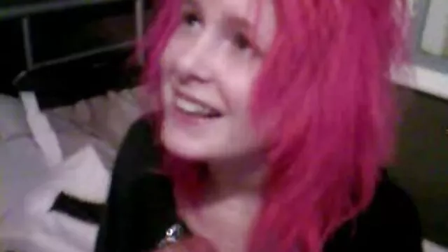 Porno pas d'inscription  Caressant maigre mature sur amateur x gratuit le lit