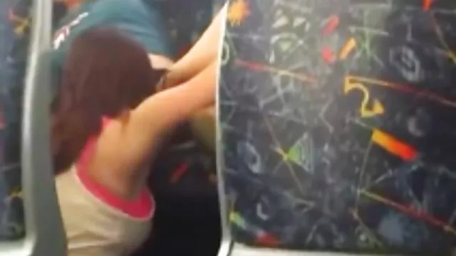 Porno pas d'inscription  J'ai appelé une petite amie bisexuelle et son amie. video pono tukif