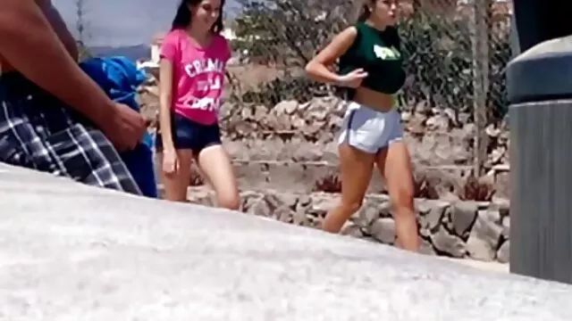 Porno pas d'inscription  La baby-sitter a été traînée film pornographique en streaming gratuit pendant deux ans et nourrie de sperme chaud