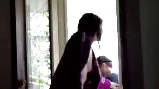 Porno pas d'inscription  Irina pisulina film x dorcel gratuit révèle sa chatte pendant la danse orientale